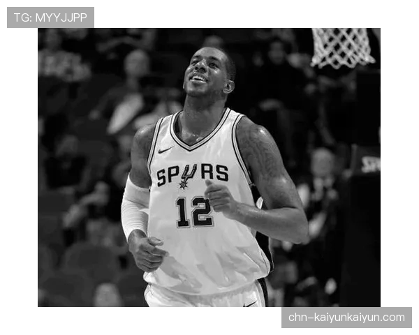 特写：关键时刻，亚历山大连续单打得分锁定胜局