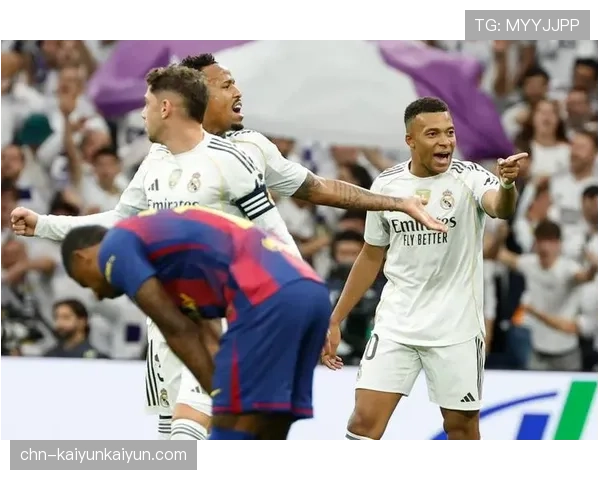 国家德比半场战报:巴萨1-0皇马,费尔明·洛佩斯补射破门 国家德比半场战报:巴萨1-0皇马,费尔明·洛佩斯补射破门